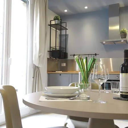 8 Colonne Apartment *